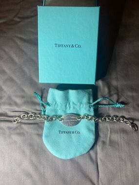 Return to Tiffany  & Co. Silver Oval Link Bracelet with Tiffany Pouch